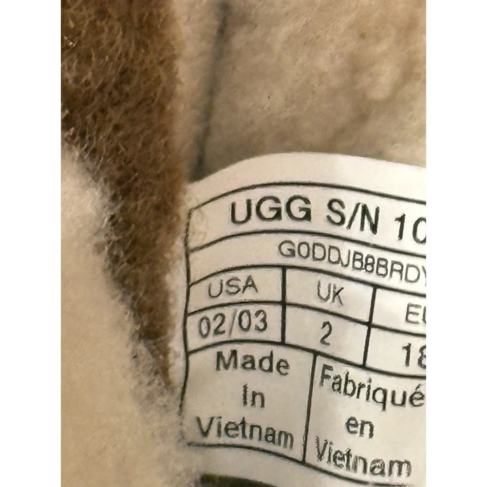 UGG Baby Girls Chestnut Keelan Sherpa Lined Boots SZ 02/03 EUC‎